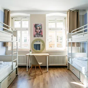 Eastseven , Berlín Alemania