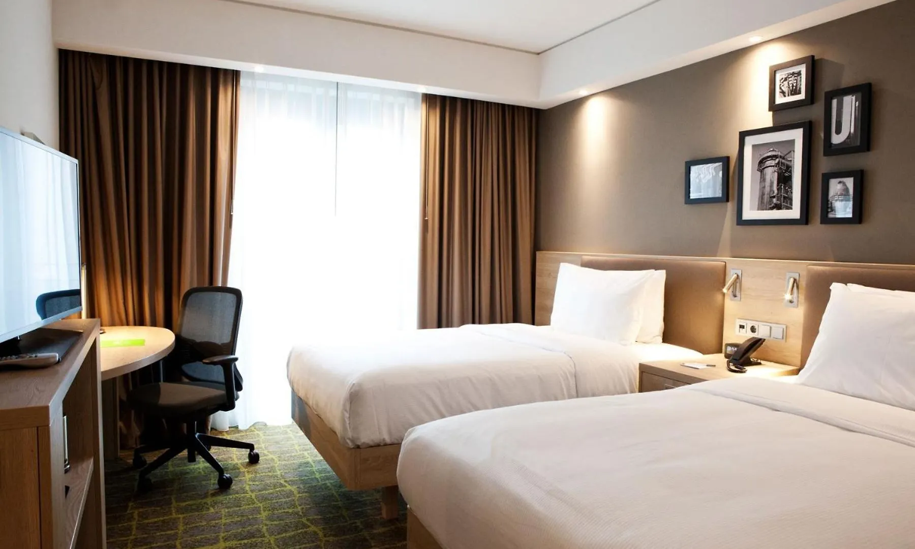 Hotel Hampton By Hilton Dortmund Phoenix See